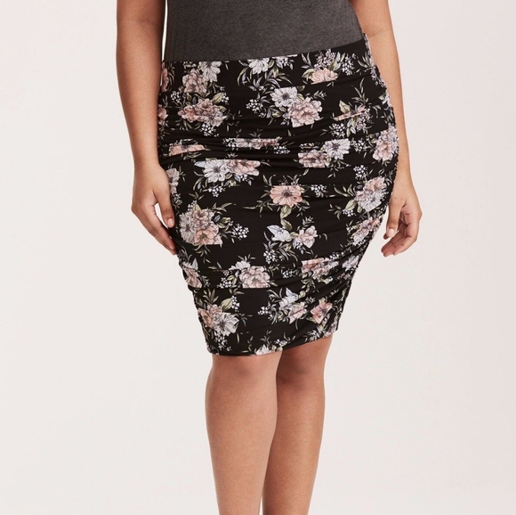 Torrid 00 Jersey Mini Skirt - Picture 1 of 5